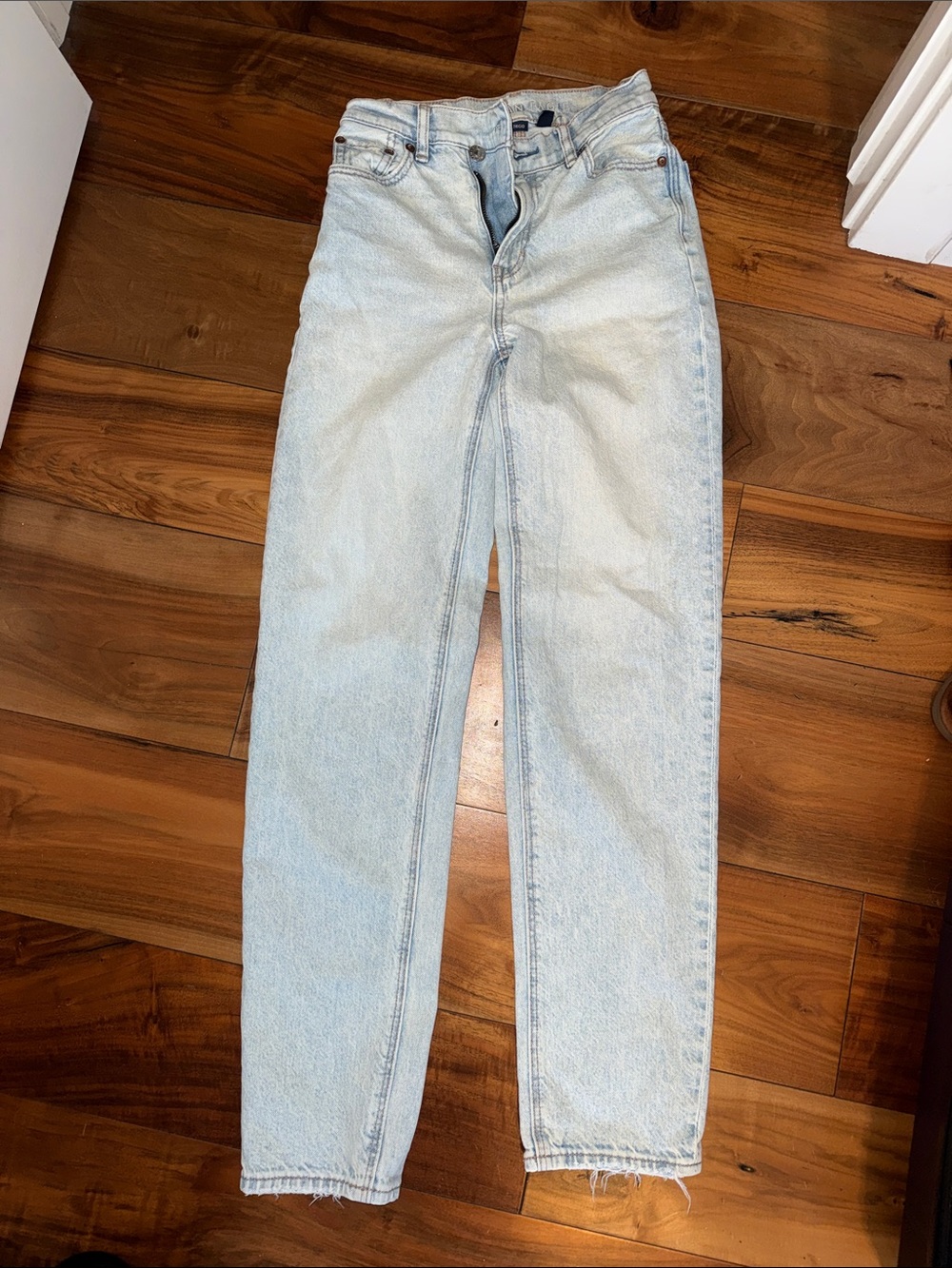 American Eagle Outfitters Light Blue High-Rise Straight Jeans
